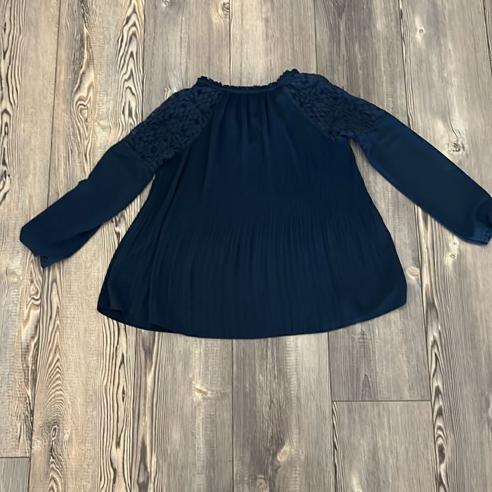 Knox Rose Blouse - Picture 2 of 8